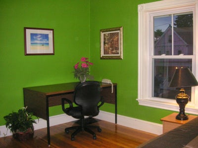 Walk to Red Line Train - All Utilities Included Main Photo