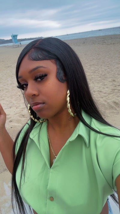 Female looking for a room in Los Angeles Main Photo