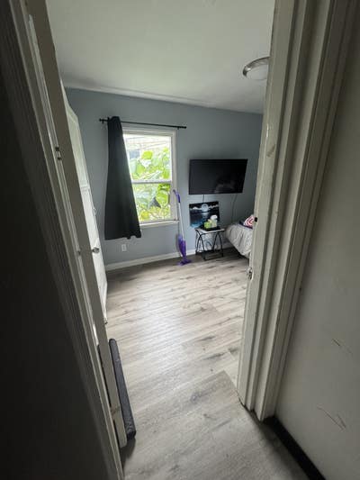 Cozy West Side Townhouse near Arts District Main Photo