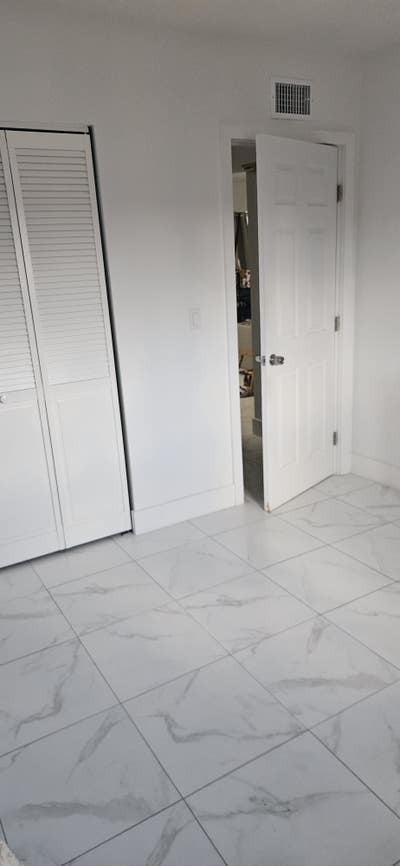 Looking Roommate near Miami Airport  Main Photo