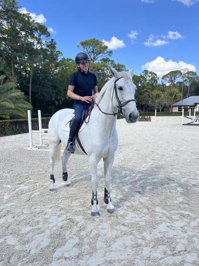 Student looking for a room in Huntington Beach Main Photo