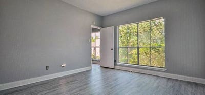 Master Bedroom w/ Free Utilities  Main Photo