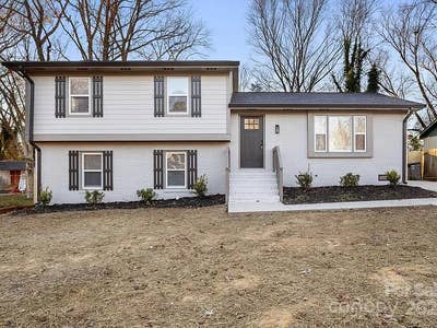 Multiple bedrooms available in Charlotte Home Main Photo