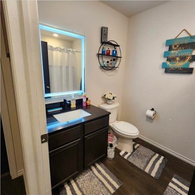 Clean Furnished Room Main Photo