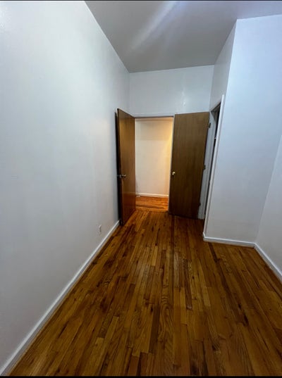 Looking for a female roommate for March 1 or 15 Main Photo