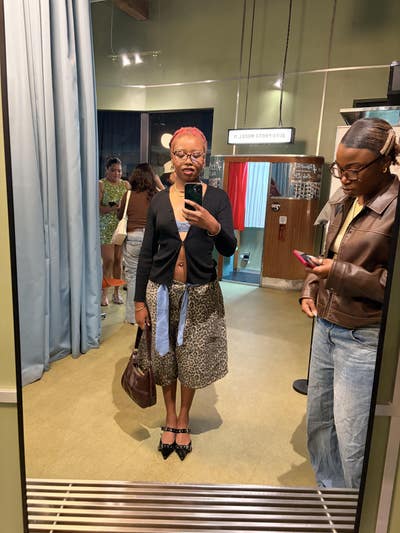 Female student looking for a room in LA now Main Photo