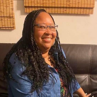 Responsible woman looking for a room in LA Main Photo