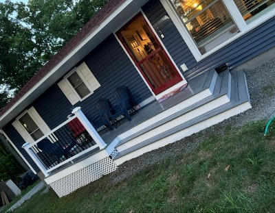 Room rental available in furnished home in North E Main Photo