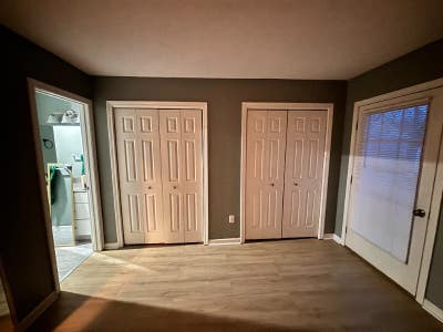 Spacious & Newly Renovated!! 1BR Townhouse Room | Main Photo