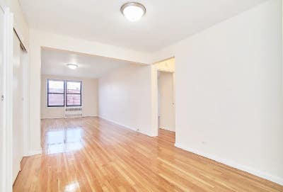 Modern 1BR Condo in Elmhurst | Spacious | Prime Lo Main Photo