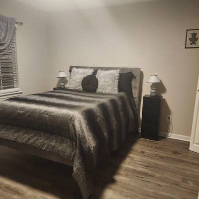 Stone Mountain Home, a 10 minute walk to transit s Main Photo