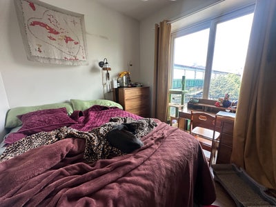 1 bedroom right next to train station with balcony Main Photo