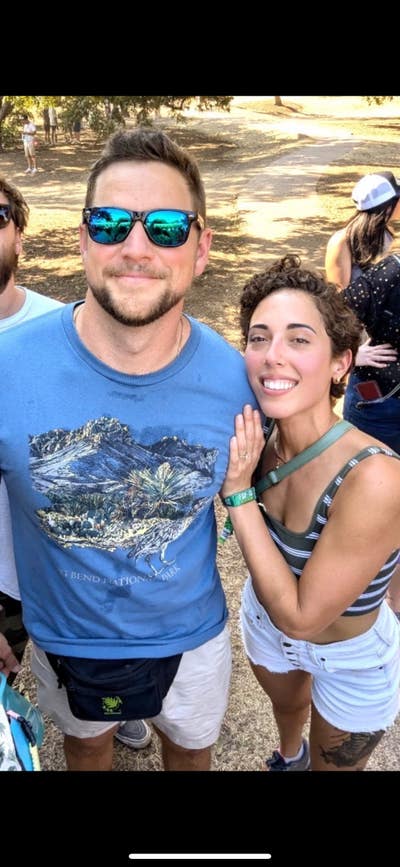 Room for rent- private bath /fun couple!  Main Photo