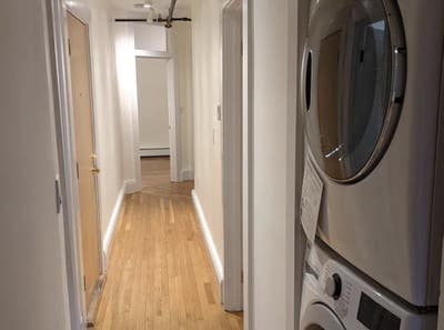 Room in Central Square Main Photo