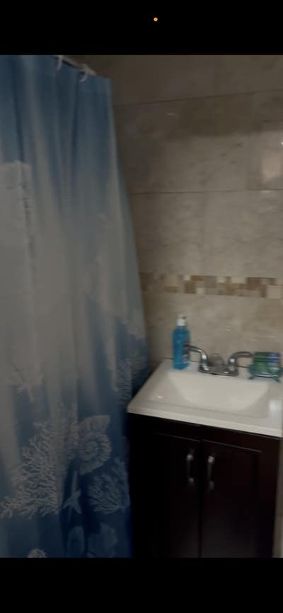 Bright 1-Bedroom Basement Apartment in Queens – St Main Photo