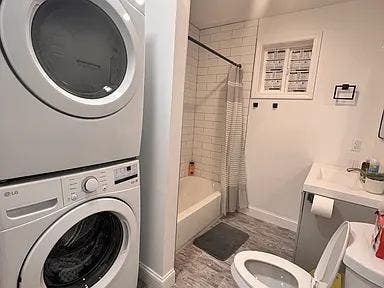 Subletting private bedroom in East Somerville Main Photo