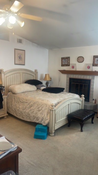 Room For Rent  Main Photo