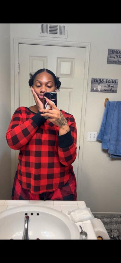 Female looking for Los Angeles room ASAP Main Photo