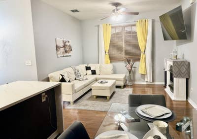 Room for rent in a safe and quiet gate community Main Photo