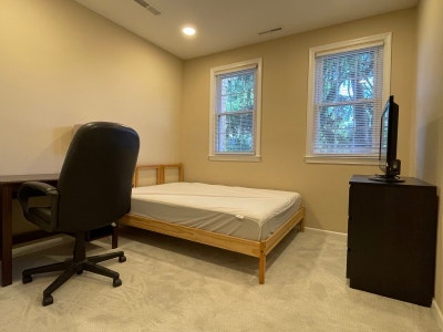Fully furnished room in PRIME Fairfax location  Main Photo