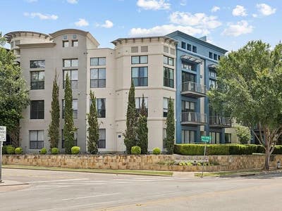 Modern 1 Bed Condo in Dallas | 4414 Cedar Springs  Main Photo