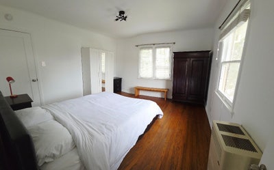 2 Rooms for the price of one, beautiful two-story  Main Photo
