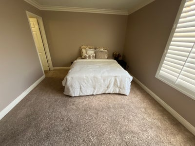 Private Large Room: Stevenson Ranch  Main Photo