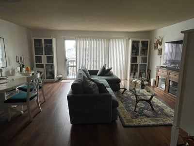 Private Bedroom/Bath +Shared Space.Redondo/Village Main Photo
