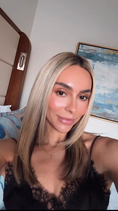 32 year old woman looking for room in Costa Mesa Main Photo