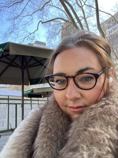 Responsible woman looking for West Hollywood room Main Photo