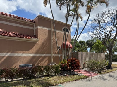 Master Bedroom for Rent – Private Bath + Parking Main Photo