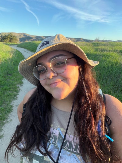 Responsible woman 27 looking for a room now Main Photo