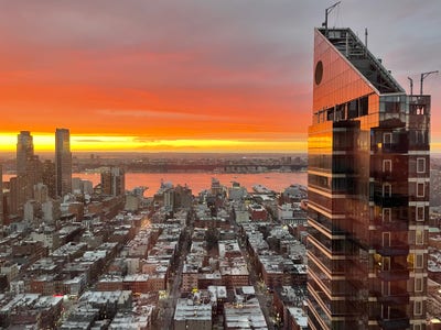 Seeking Roommate! Skyline view; great amenities Main Photo