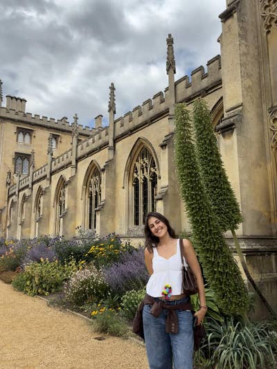 25, Female, move-in ASAP (for 6/7 months) Main Photo