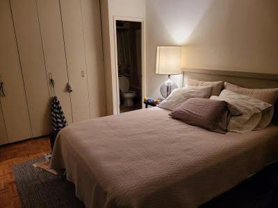 Master Bedroom +Bath-Luxury Bldg-Pool/Gym/Q train Main Photo