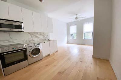 Charming 1 Bed Bath Condo in New York City_ Main Photo
