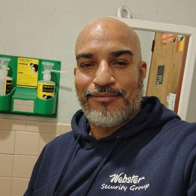 Professional Male seeks a large room Main Photo