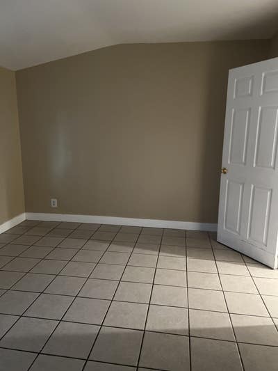 Room for rent  Main Photo