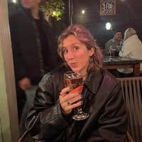 25 year old student looking for a room in LA Main Photo
