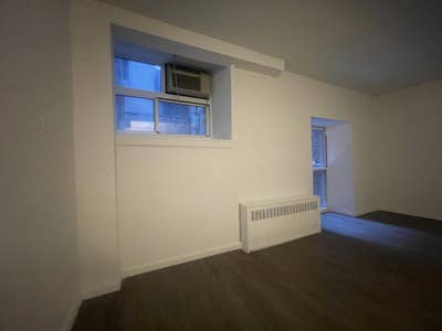 Large Bedroom in Lower Manhattan Main Photo