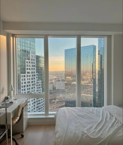 📍Lic , luxury apt , roommate  Main Photo