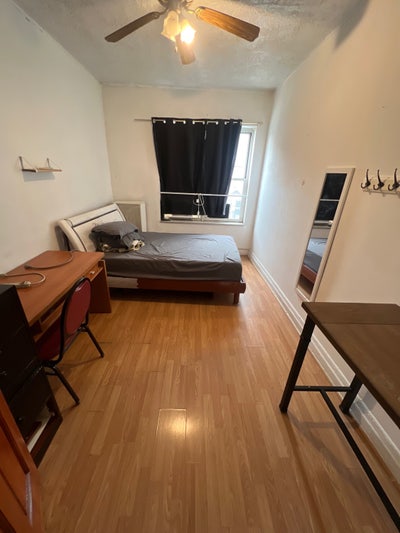 Large room for rent in Bensonhurst Main Photo