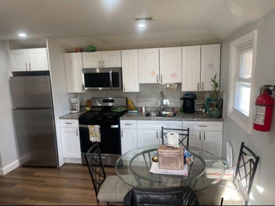 A Room for Rent in Camden,Nj, in a 2 Bedroom House Main Photo