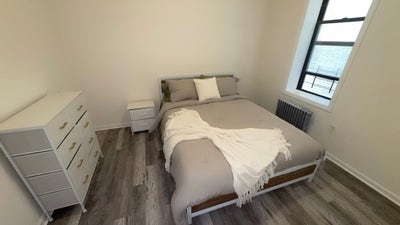 Room for rent  Main Photo