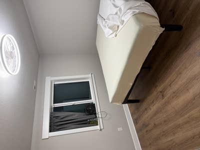 Bedroom for Rent Main Photo