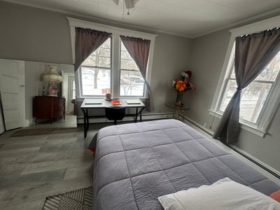 NJ Living w/ Fast Access to Manhattan – Furnished  Main Photo