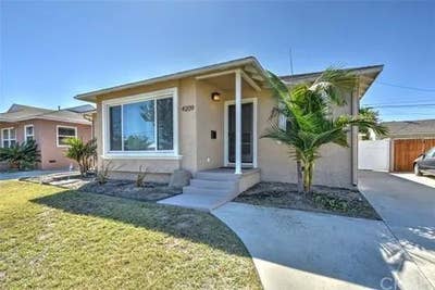 Quite neighborhood near freeways  Main Photo