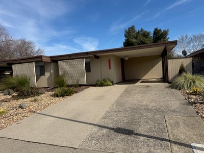 Duplex- You get 2 smaller rooms & own bathroom Main Photo