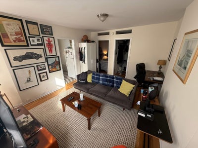 Roommate wanted for a 2-bedroom apartment in the E Main Photo