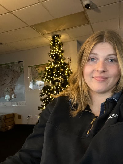 Dispatcher with cat needs room in Santa Clarita Main Photo